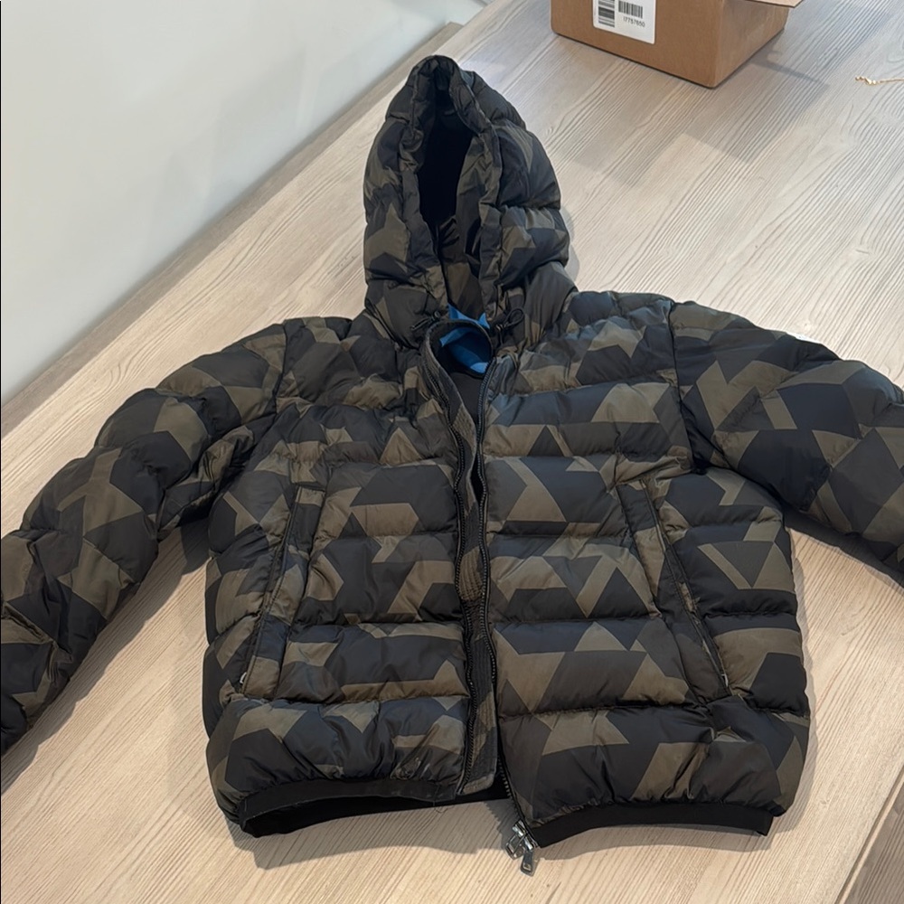 Mens Moncler size 5 camo puffer